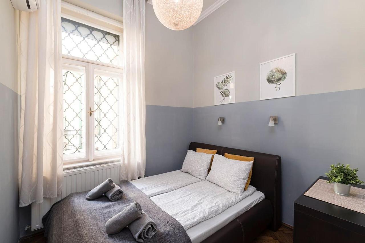 Vaci Street Premier Apartment Budapest Exterior photo